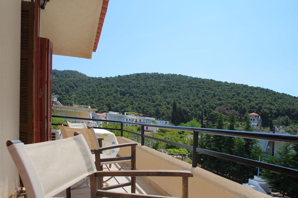 Villa Yiotevi Poros Town Room photo