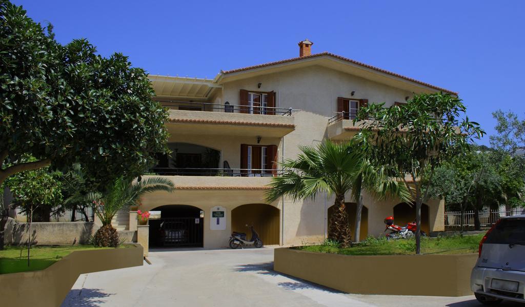 Villa Yiotevi Poros Town Exterior photo